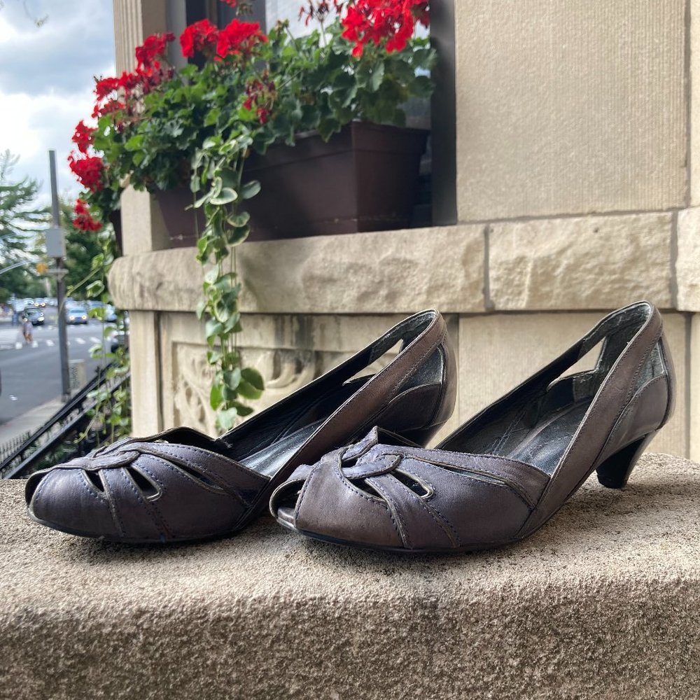 mariana by golc peep toe blue leather pumps size 37